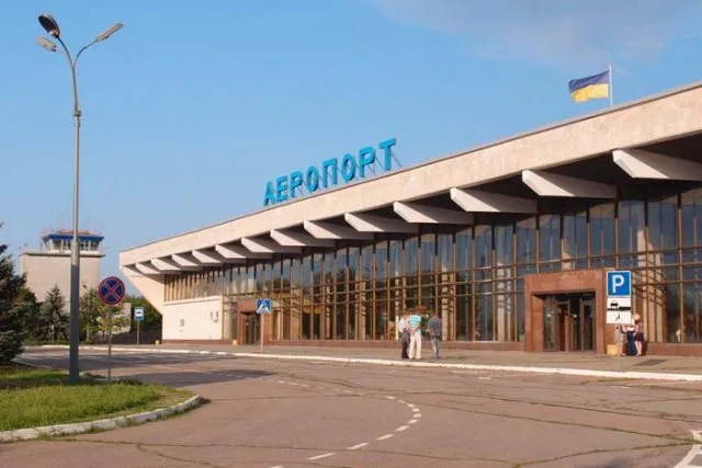 Принимать новые авиарейсы в Херсоне пока не готовы