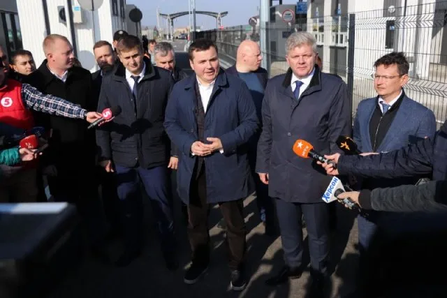На строительстве КПВВ сэкономили около 30%, – Гусев