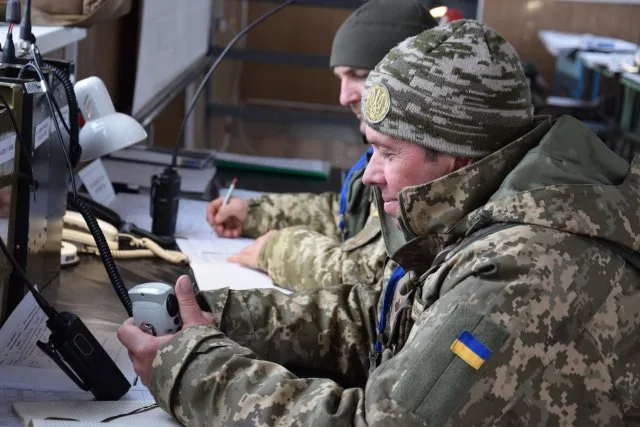 На Херсонщине военные проводят батальонные тактические учения. Но без боевой стрельбы