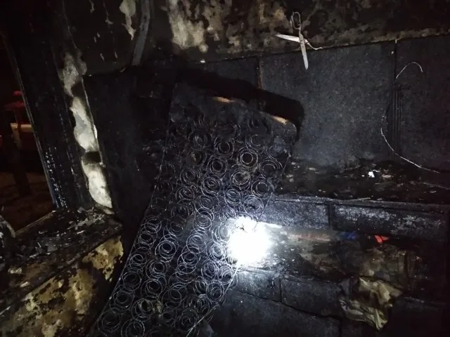 Во время тушения пожара в квартире бериславской пятиэтажки выявлено погибшего мужчину