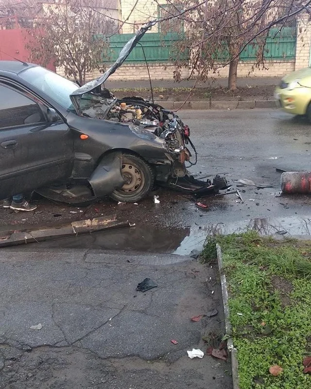 В Херсоне в ДТП едва не взорвалась маршрутка