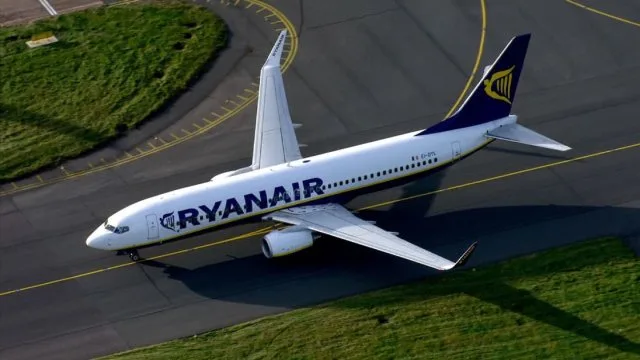 Ryanair начал полеты в аэропорт Херсона