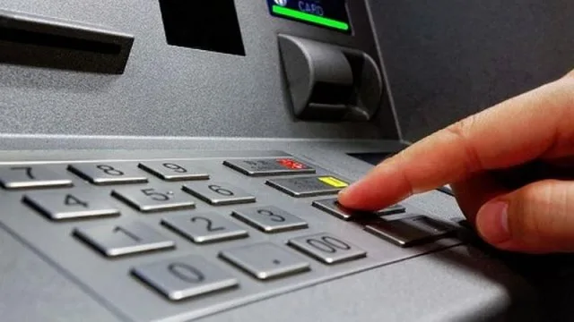 В Херсоне задержали мужчину, который грабил женщин у банкоматов