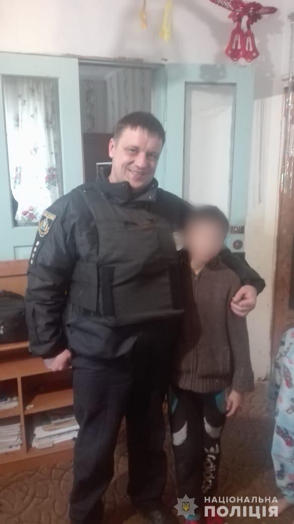 За праздничные дни ювенальные полицейские Херсонщины разыскали 4-х несовершеннолетних