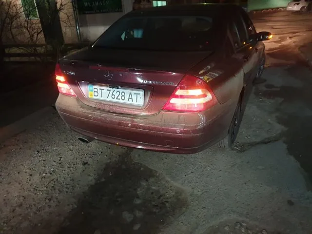 Херсонцев просят помочь найти водителя, сбившего двоих пешеходов