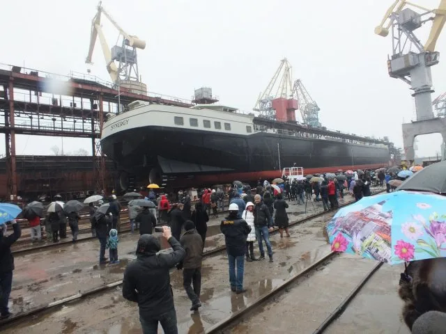 Smart Maritime Group спустила на воду третий танкер для нидерландской VEKA Shipbuilding
