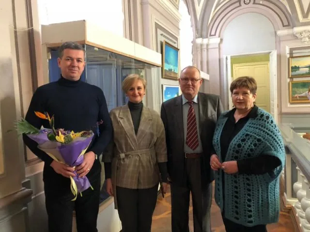 Выставка херсонского художника-мариниста открылась в краеведческом музее