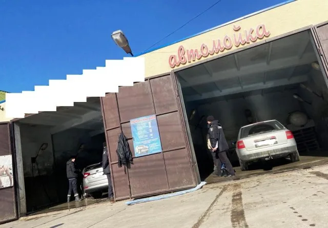 Геническому владельцу автомойки налоговики помешали вести «прибыльную» деятельность