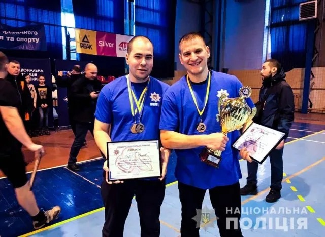 Херсонцы завоевали серебро на чемпионате Нацполиции Украины по гиревому спорту среди полицейских