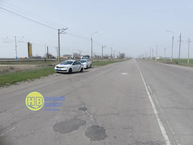 Геническ перекрывают из трех направлений