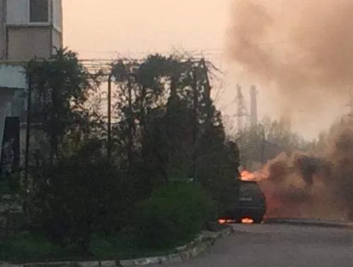 В Херсоне сгорело дорогое авто начальника городского ЖКХ