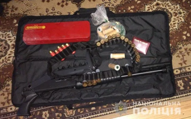 На Херсонщине полицейские задержали преступную группу, совершившую разбойное нападение на предпринимателя