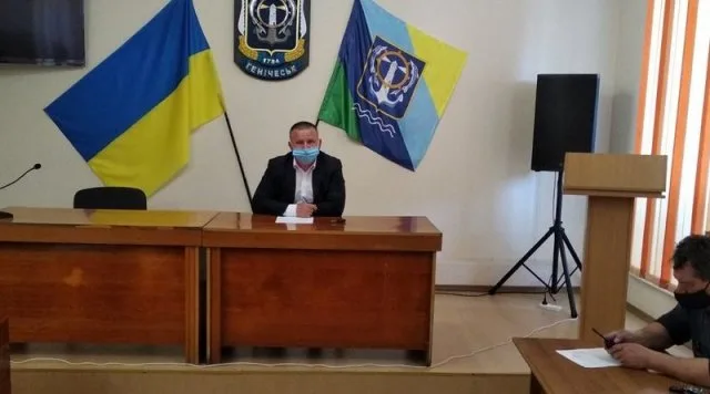 В Геническе рынки готовятся к открытию
