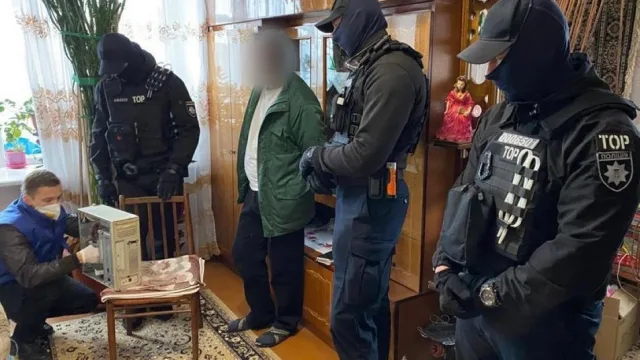В ряде регионов разоблачили педофилов, которые размещали в интернете видео развращения детей