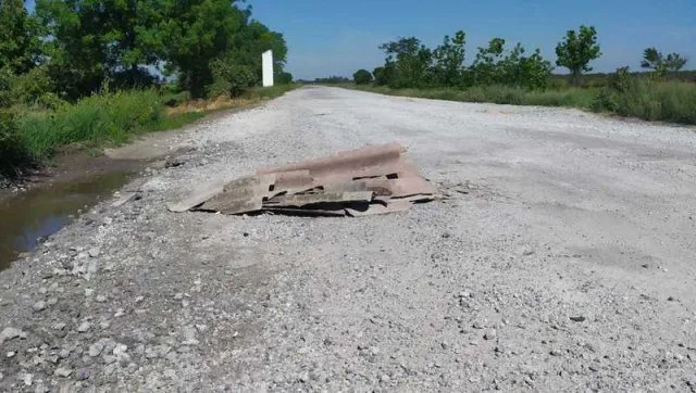 После “ремонта” дороги жители села Петровка задыхаются от доменной пыли