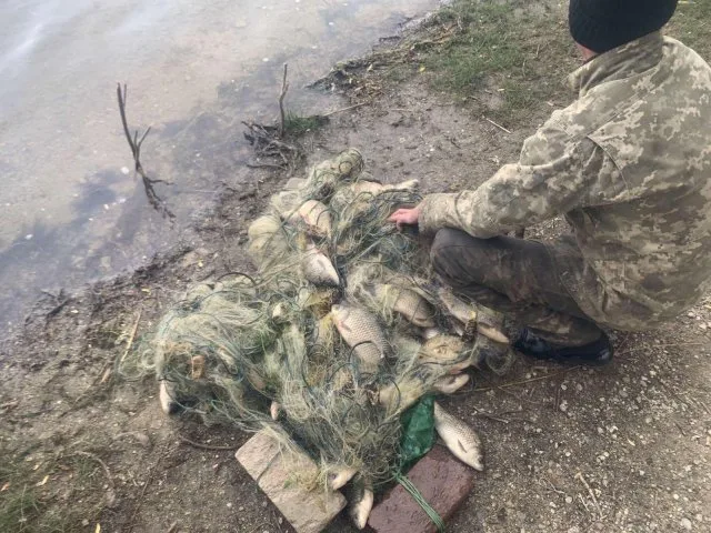 На Каховском водохранилище поймали очередных правонарушителей
