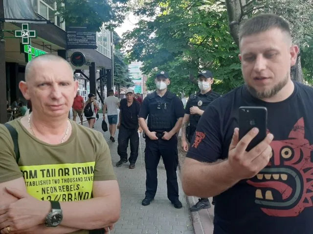 Напали на херсонского журналиста