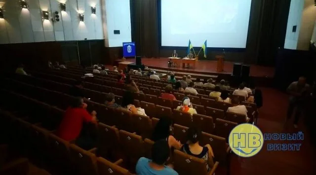 На общественных слушаниях большинство присутствующих поддержали намерения строительства жилья для переселенцев в Геническ