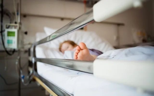 В Генгорке госпитализировали 4-летнюю девочку с инородным телом в пищеводе