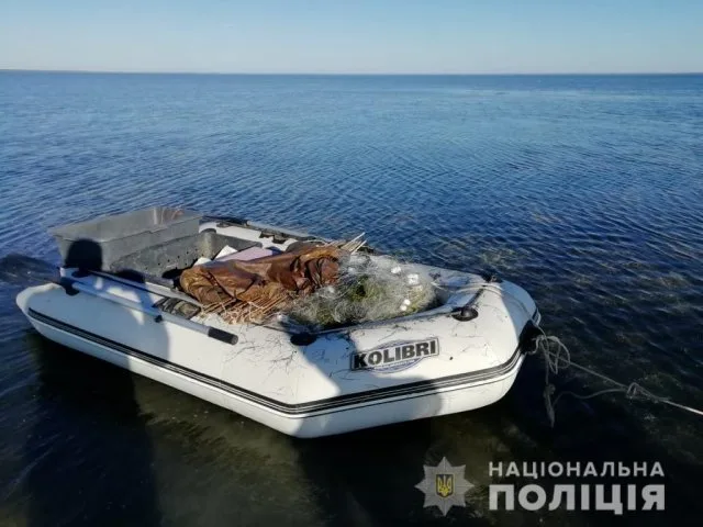 Водные полицейские выявили незаконные орудия лова в Геническом районе