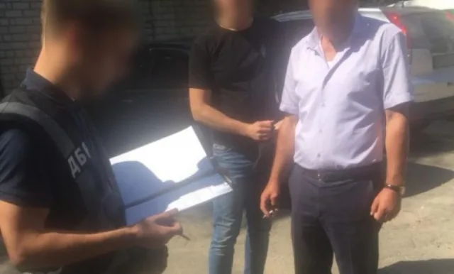 Муж депутата Херсонского горсовета, которого поймали на взятке, предстанет перед судом