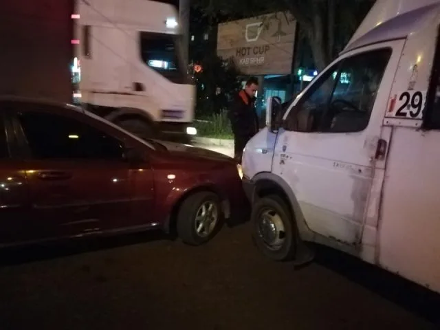 В Херсоне вчернее ДТП с участием маршрутки