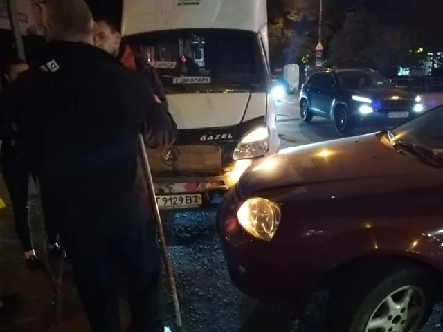 В Херсоне вчернее ДТП с участием маршрутки