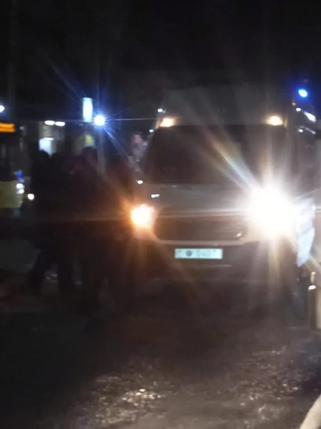 В Херсоне полицейский микроавтобус спровоцировал ДТП