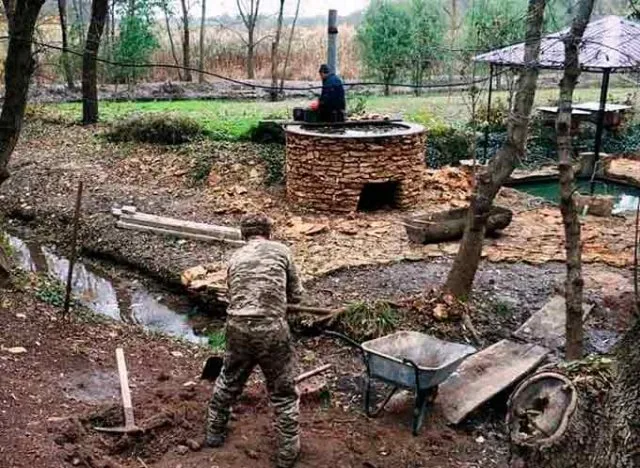 В Шиловой балке на роднике оборудовали купель