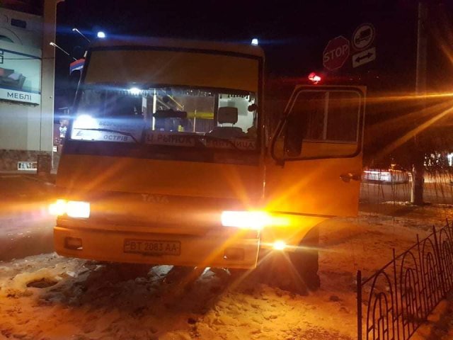 В центре Херсона маршрутка попала в ДТП