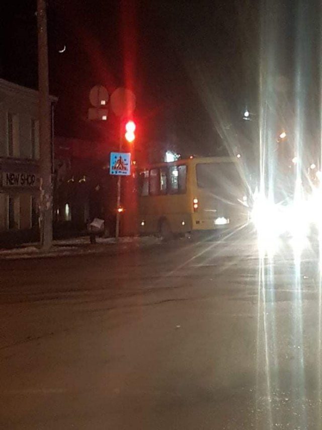 В центре Херсона маршрутка попала в ДТП