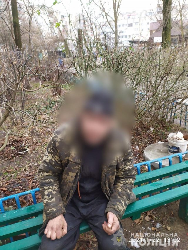 В Новой Каховке задержали курильщика, которого разыскивали за совершение преступления