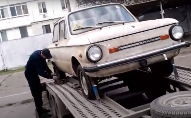 На Херсонщине нашли уникальный “Запорожец” в идеальном состоянии