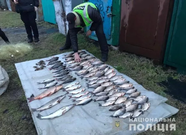 Водные полицейские вблизи Херсона обнаружили двух браконьеров
