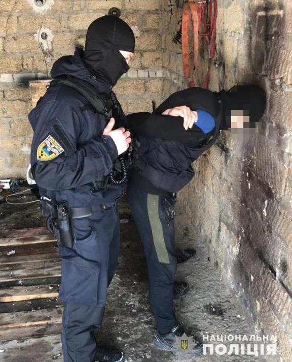 В Херсоне сообщили о подозрении организаторше нарколаборатории и двум ее сообщникам