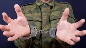 Старшего офицера мобилизационного отделения Каховского ОМВК поймали пьяного на рабочем месте