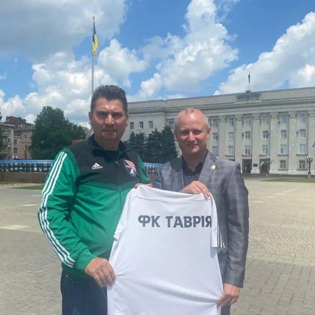 Главным тренером футбольного клуба «Таврия» Симферополь официально назначен Сергей Пучков