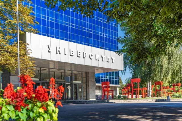 Вузы подорожали: сколько стоит учиться на контракте