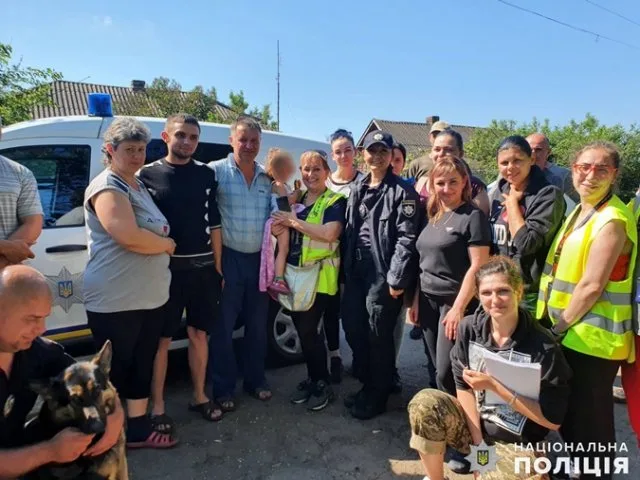Двухлетнюю девочку, потерявшуюся под Николаевом, нашли плачущей в поле
