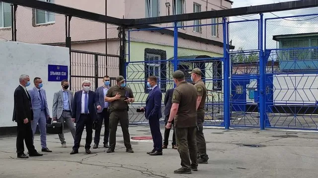 Офис генпрокурора требует прекратить эксплуатацию аварийного Херсонского следственного изолятора