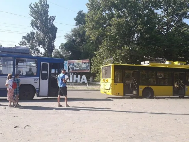 В центре Херсона восстановили движение троллейбусов