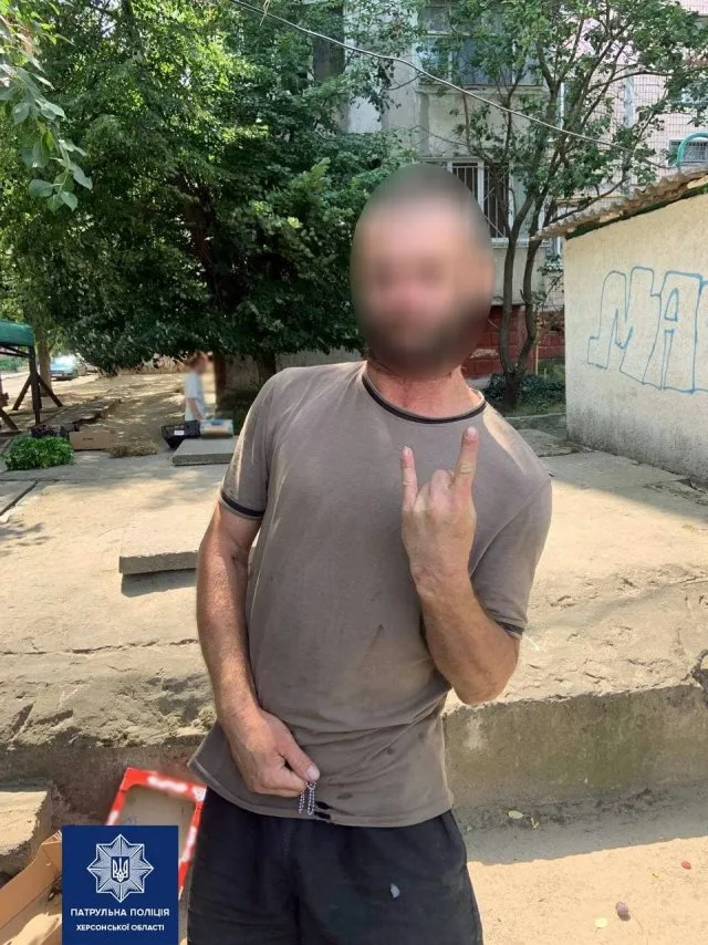 В Херсоне полиция задержала грабителя, который прохожего отобрал… пистолет
