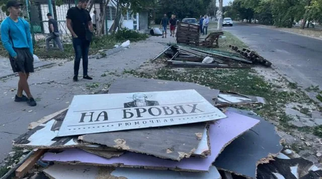 На Шуменском снесли популярную  «наливайку»