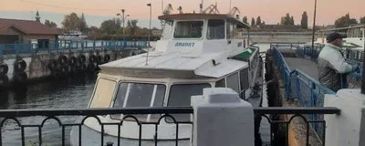“Червона” зона карантину: як на Херсонщині працюють річкові перевезення