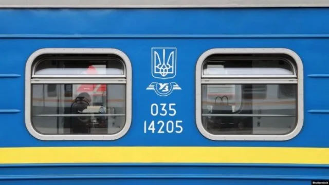“Укрзализныця” ускорит движение 49 поездов в 2022 году (список)