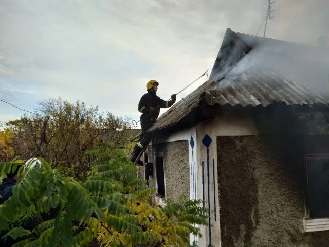На Херсонщине во время тушения пожара спасатели нашли двоих погибших