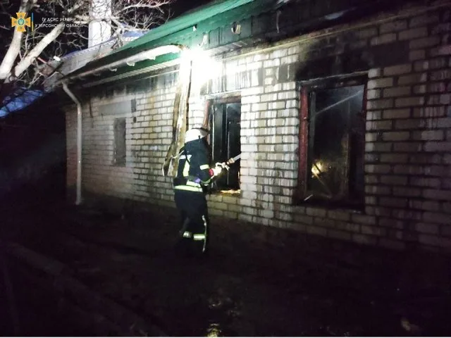 В Херсоне во время ликвидации пожара в доме спасатели обнаружили погибшего хозяина