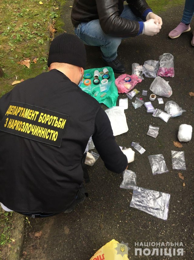 На Херсонщине полицейские задержали группу наркосбытчиков