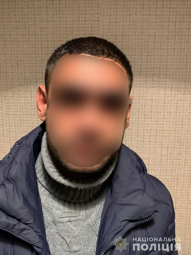 В Херсоне полицейские разыскали подозреваемых в разбойном нападении на двоих несовершеннолетних
