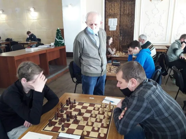 В Херсонській ДЮСШ з шахів і шашок Херсонської міської ради проходив XXIII Меморіал міжнародного майстра С.Хмельницького з шахів